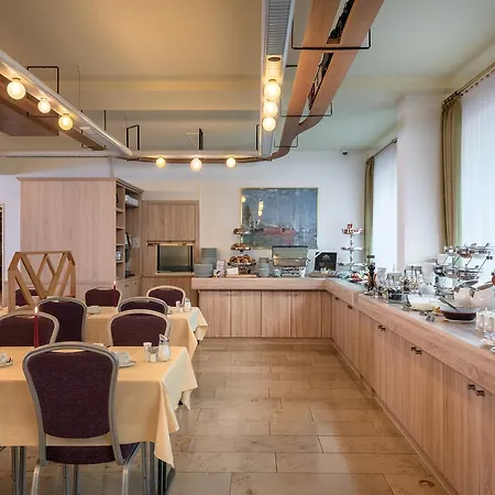 Europa Otel 3*